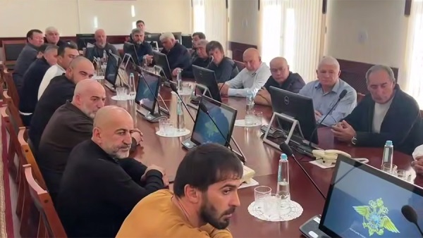 В Дагестане наградили 34 охотников за содействие в отражении атак беспилотников