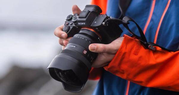 Официальный тизер новой камеры Sony