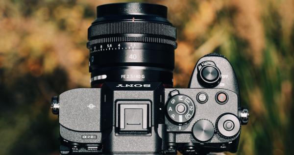 Официальный тизер новой камеры Sony