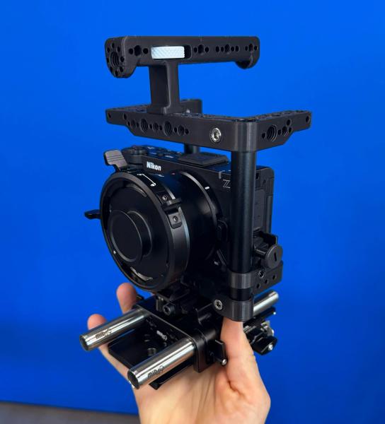 Самая странная клетка для Nikon ZR