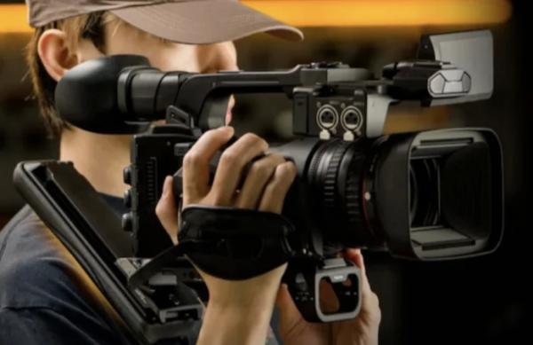 Камкордеры живы! Tilta выпустили упор для съемки с плеча