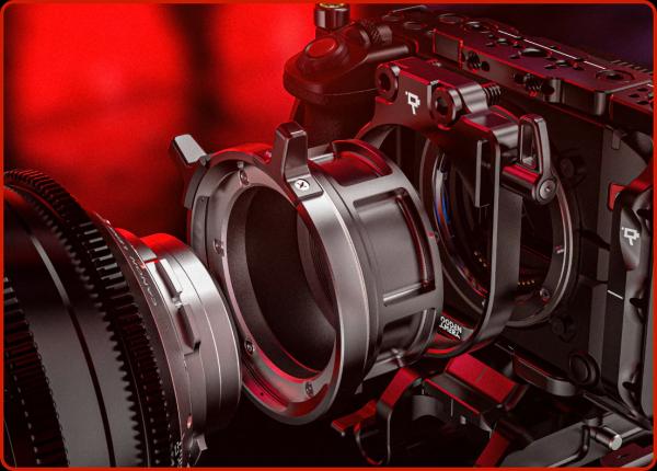 Тяжелый обвес компенсирует отсутствие стаба в Canon EOS C50