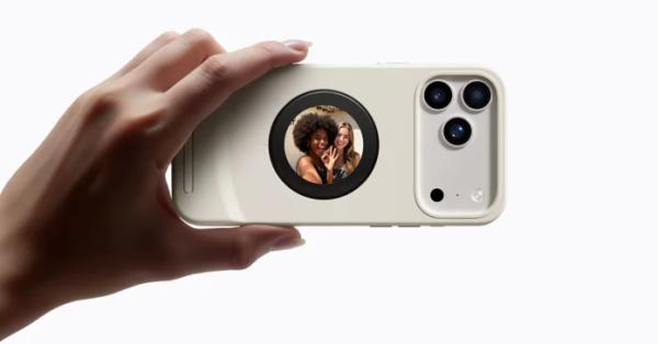 Чехол Selfix для iPhone со встроенным дисплеем