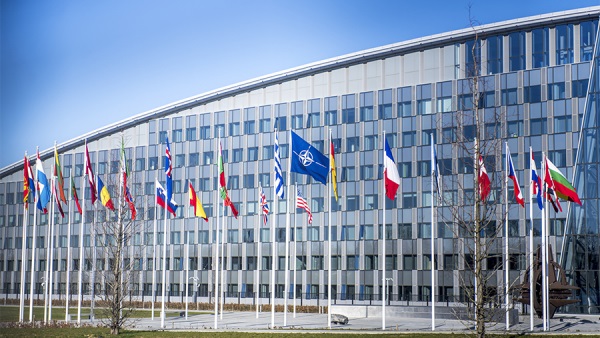 Посол РФ рассказал о запугивании населения стран НАТО угрозами со стороны России