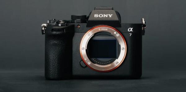 Несмотря на хейт, предзаказов на Sony A7 V очень много